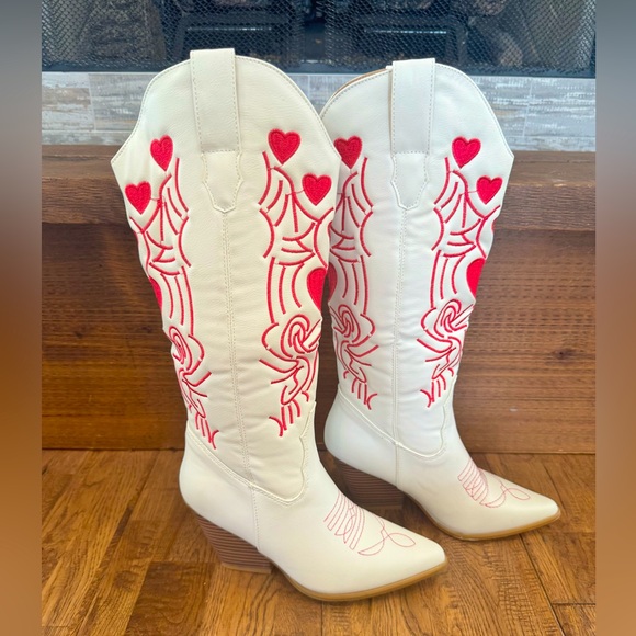 Dolls Kill Shoes - New Dolls Kill Pitchin A Fit Embroidered Heart Cowboy Boots Women's Size 7